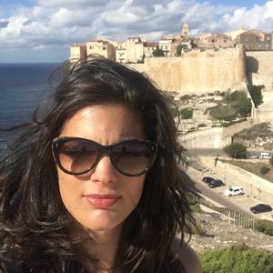 Meet your Posher, Melissa